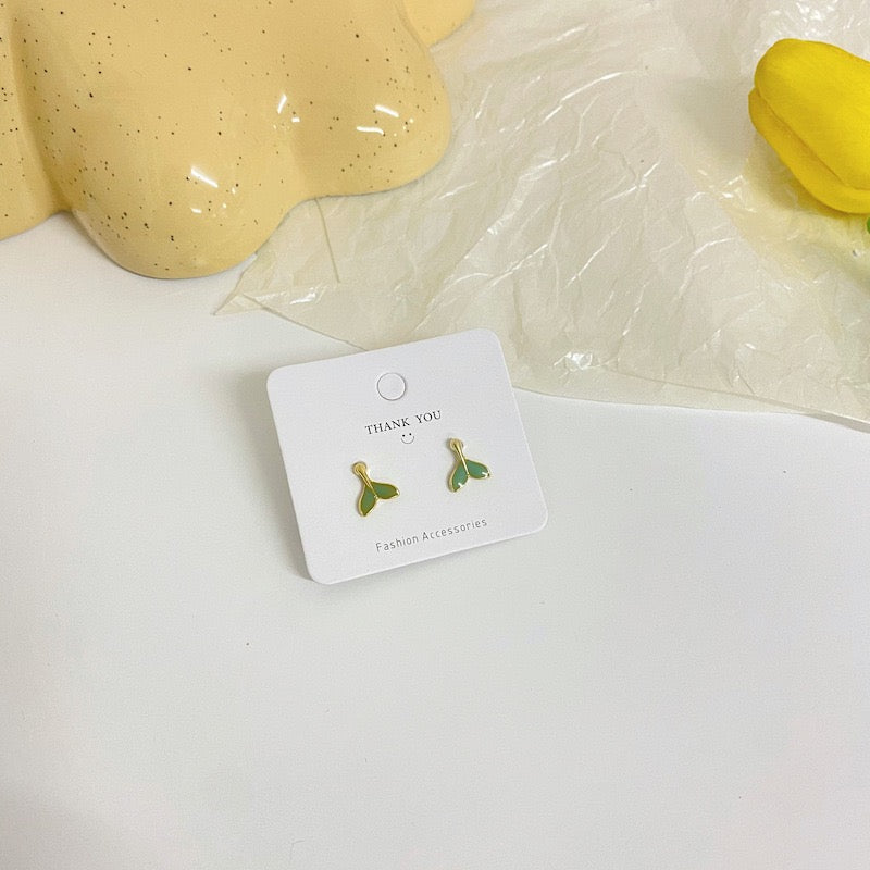 Fruity stud earring