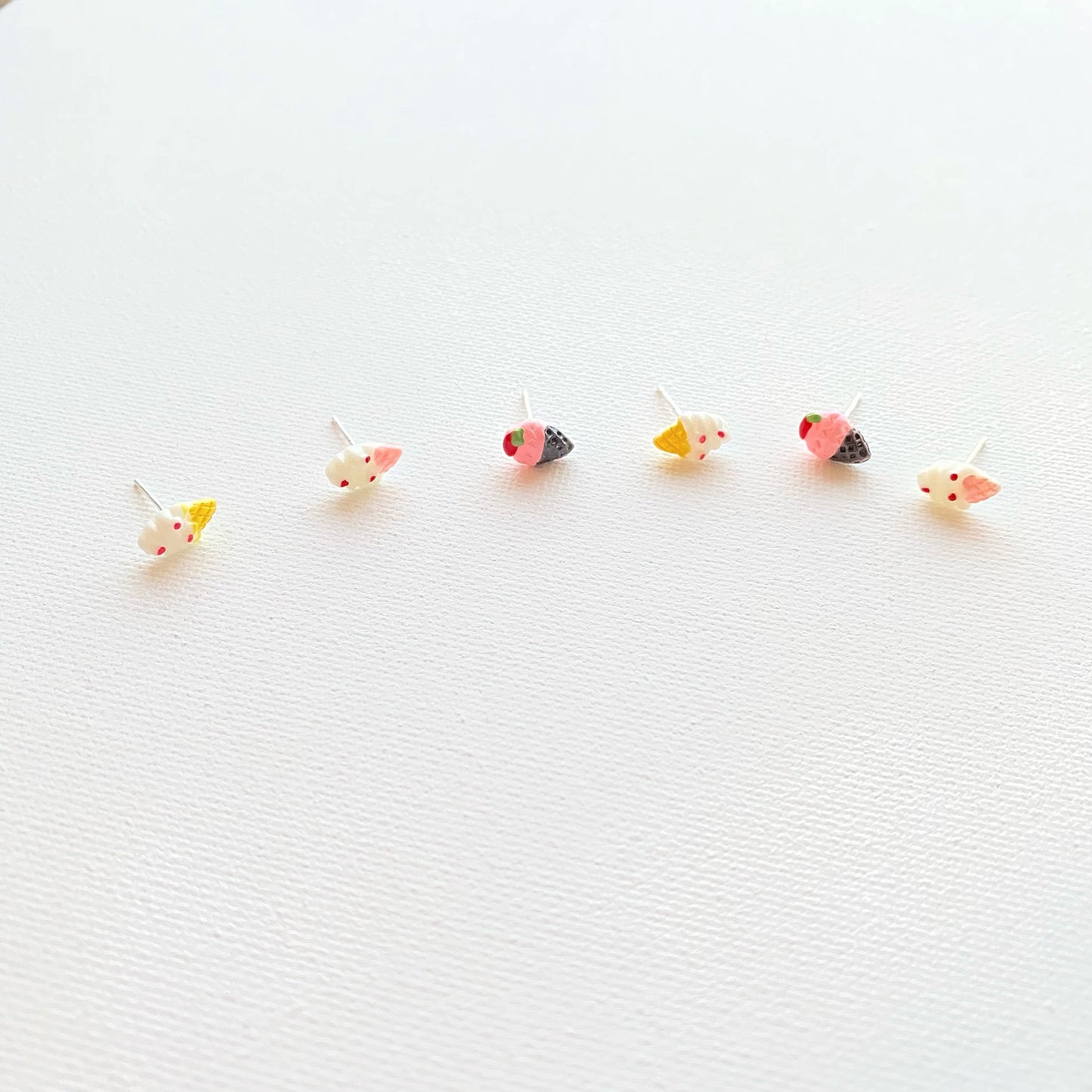 Ice cream stud earring set